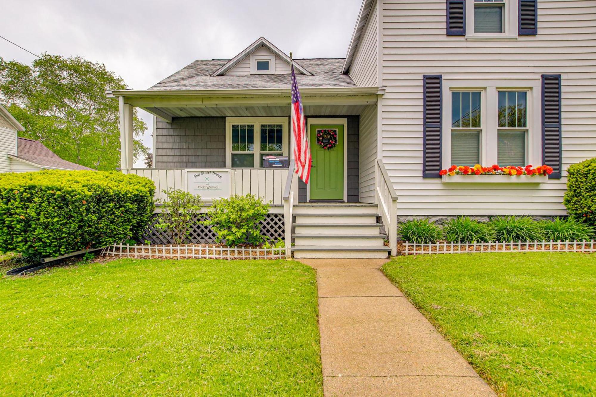Lavish House With Patio - 2 Blocks To Green Lake! 外观 照片
