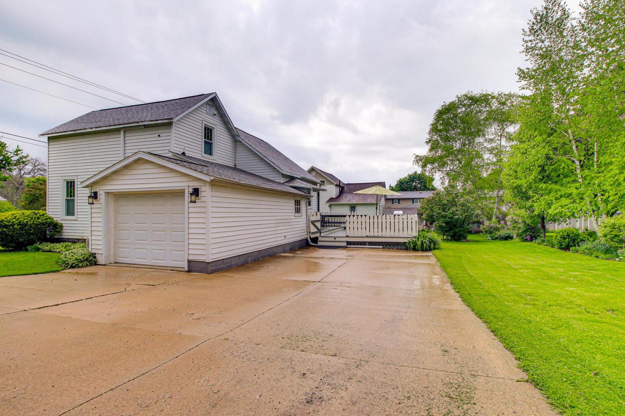 Lavish House With Patio - 2 Blocks To Green Lake! 外观 照片